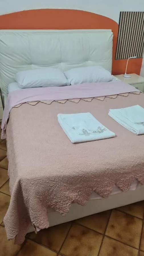 Camilla 4U Bed & Breakfast Rome 0*,